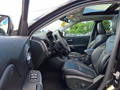 Used 2022 Jeep Cherokee Limited image 14