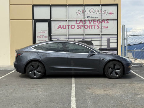 Used 2018 Tesla Model 3 Mid Range image 5