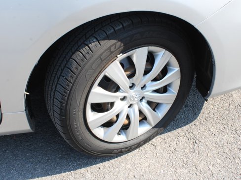 Used 2013 Toyota Corolla LE image 12