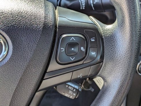 Used 2017 Toyota Camry LE image 24