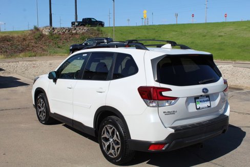 Used 2019 Subaru Forester Premium w/ All-Weather Package image 7
