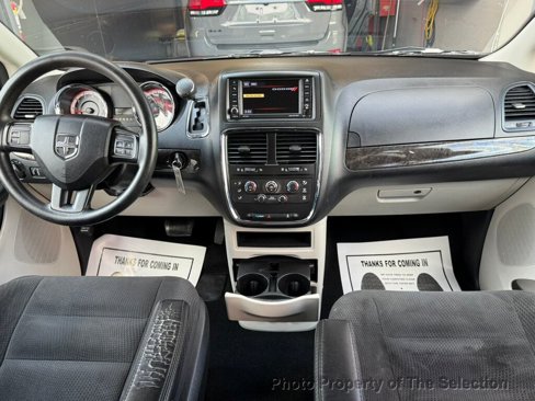Used 2019 Dodge Grand Caravan SE image 39