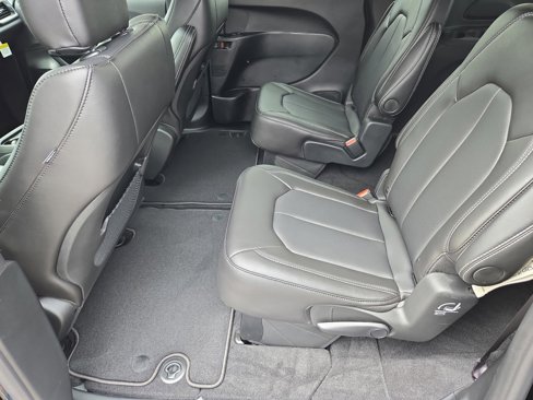 New 2026 Chrysler Voyager LX image 36