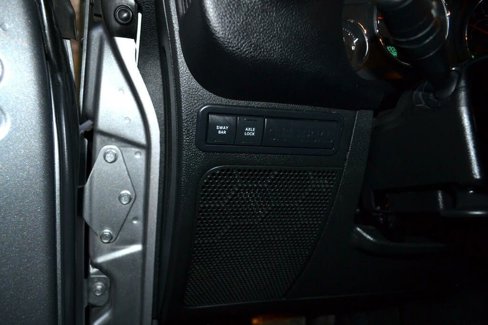 Used 2015 Jeep Wrangler Unlimited Rubicon w/ Dual Top Group image 16