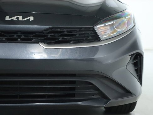 Used 2023 Kia Forte LXS image 7