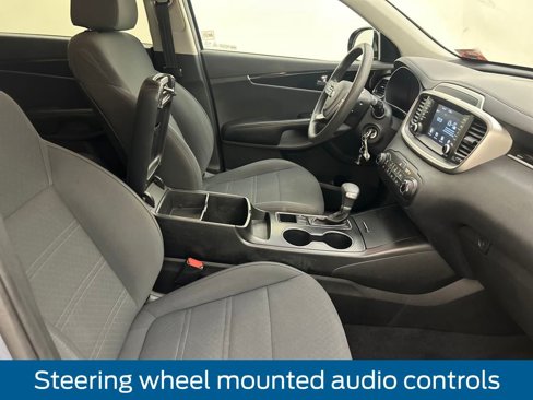 Used 2020 Kia Sorento LX image 16