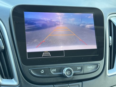 Used 2023 Chevrolet Malibu LT image 4