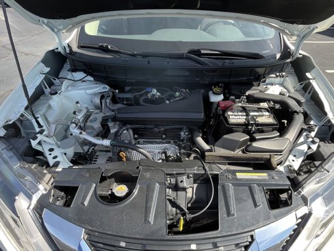 Used 2018 Nissan Rogue SV image 26