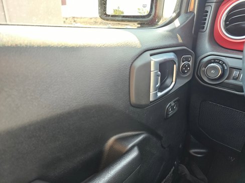 Used 2021 Jeep Wrangler Unlimited Rubicon image 27