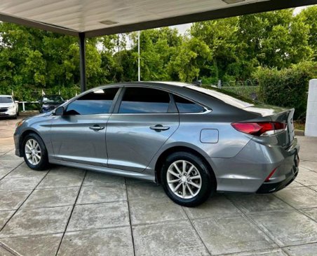 Used 2018 Hyundai Sonata SE image 2