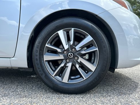 Certified 2021 Nissan Versa SV image 12
