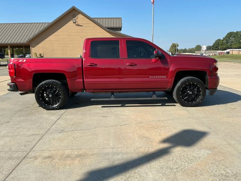 Used 2018 Chevrolet Silverado 1500 LT w/ All Star Edition image 6