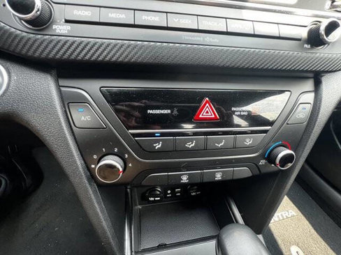 Used 2018 Hyundai Elantra Sport image 19