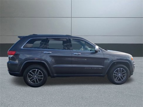 Used 2018 Jeep Grand Cherokee Overland image 7
