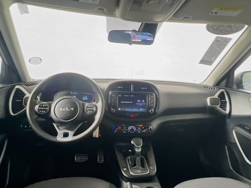Used 2023 Kia Soul LX w/ LX Technology Package image 28