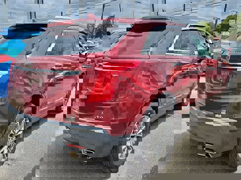 Used 2017 Cadillac XT5 Luxury image 3