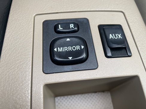 Used 2011 Toyota RAV4 4WD image 38