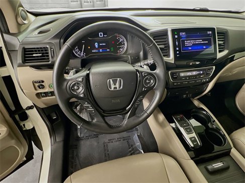 Used 2016 Honda Pilot Touring image 12