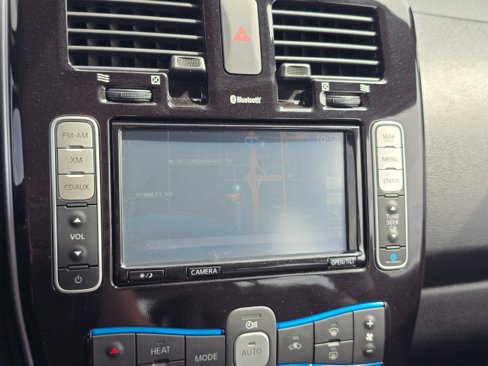 Used 2013 Nissan Leaf SL w/ Premium Pkg image 35