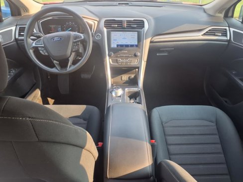 Used 2020 Ford Fusion SE image 12