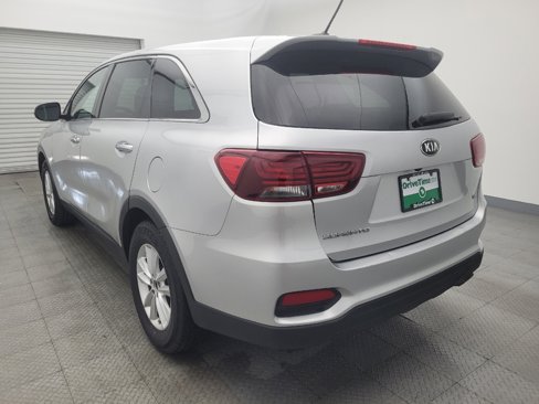 Used 2020 Kia Sorento LX image 5