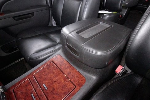 Used 2011 Chevrolet Suburban LTZ image 12