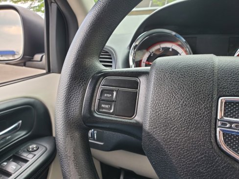Used 2016 Dodge Grand Caravan SE w/ Quick Order Package 29E SE image 11