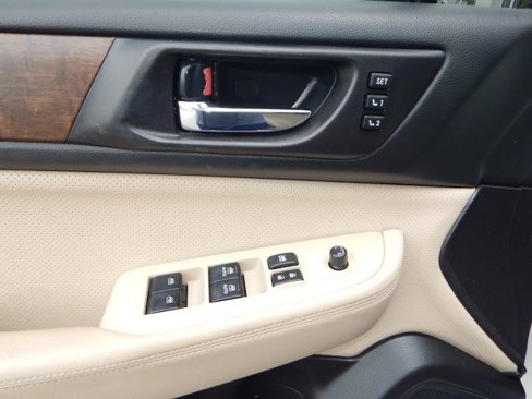 Used 2017 Subaru Outback 2.5i Limited image 13