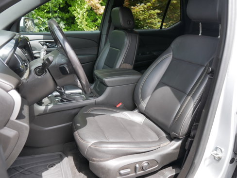 Used 2022 Chevrolet Traverse LT w/ LT Premium Package image 39