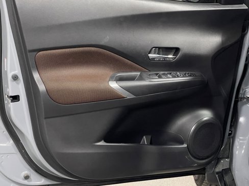Used 2023 Nissan Kicks SR image 20