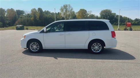 Used 2019 Dodge Grand Caravan SXT image 5
