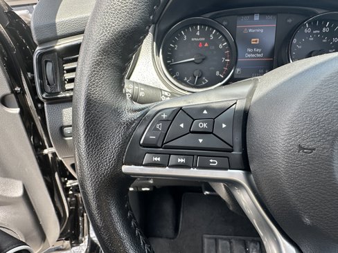 Used 2022 Nissan Rogue Sport SL w/ Premium Package image 24