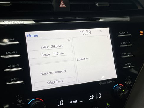 Used 2019 Toyota Camry XLE image 23
