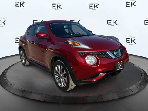 Used 2015 Nissan Juke SV image 1