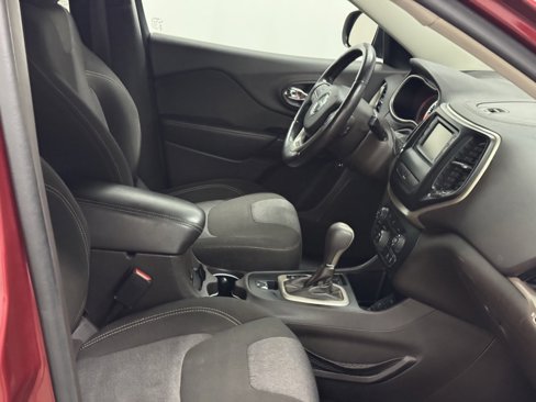 Used 2014 Jeep Cherokee Latitude image 17