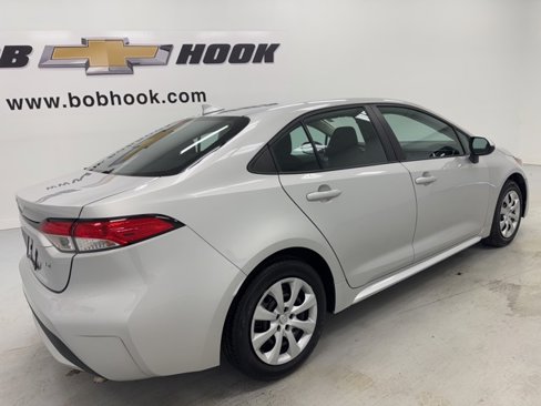 Used 2022 Toyota Corolla LE image 5