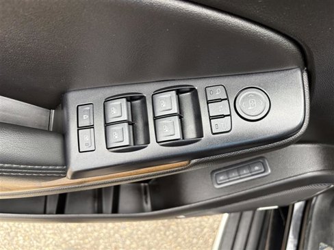 Used 2020 GMC Yukon XL Denali image 10