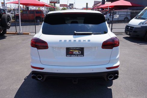 Used 2016 Porsche Cayenne image 7
