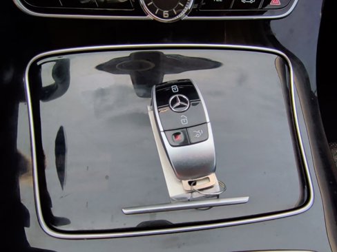 Used 2018 Mercedes-Benz E 300 image 47