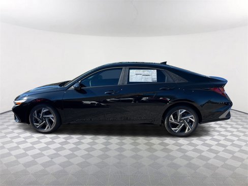 New 2025 Hyundai Elantra Sport w/ Cargo Package image 4