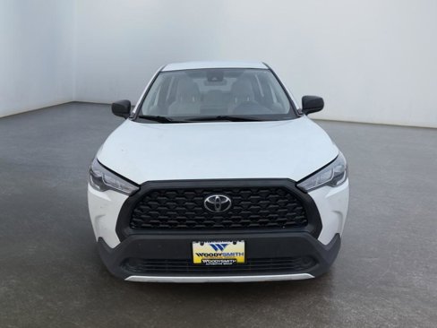 Used 2022 Toyota Corolla Cross L image 2