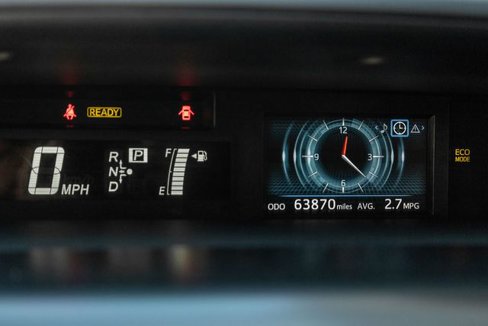 Used 2017 Toyota Prius V Three image 9
