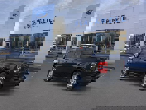 New 2025 Ford Maverick XL image 4