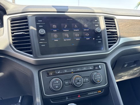 Used 2021 Volkswagen Atlas SE w/ Panoramic Sunroof Package image 24