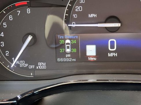 Used 2017 Cadillac XT5 Luxury w/ Driver Awareness Package image 29