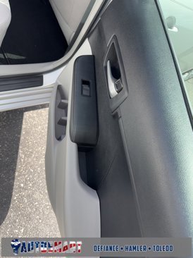 Used 2013 Toyota Camry LE image 15