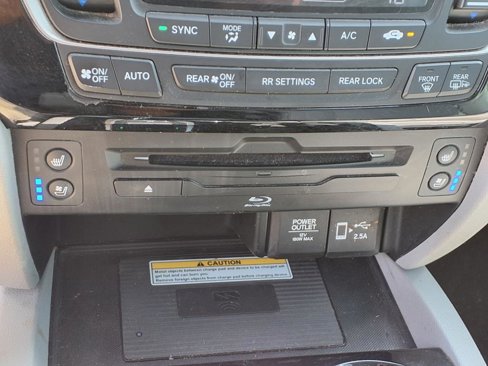 Used 2022 Honda Pilot Elite image 24