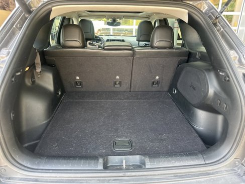 Used 2020 Jeep Cherokee Limited image 14