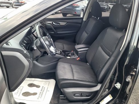 Used 2020 Nissan Rogue SV w/ Premium Package image 12