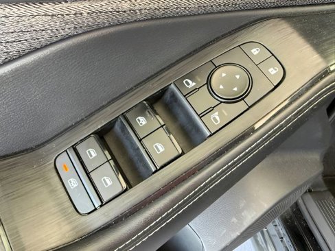 Used 2021 Nissan Rogue SV image 16